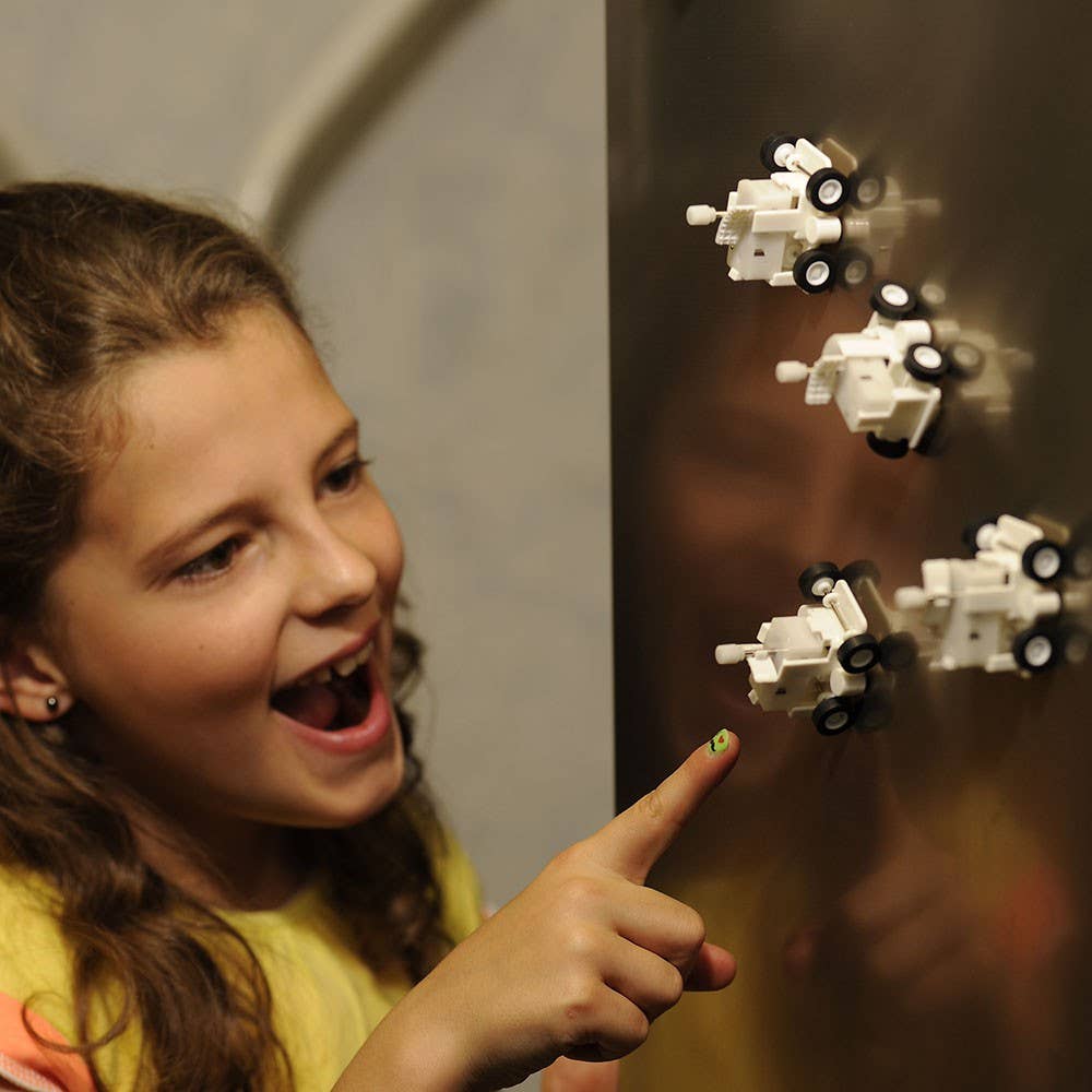 Zero-Gravity Fridge Rover