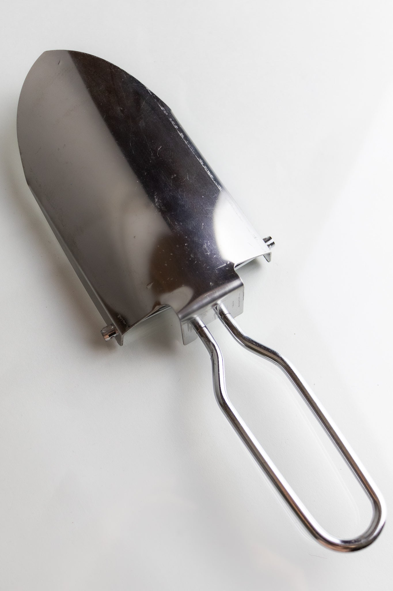 Collapsable shovel - Tool from Stemcell Science Shop
