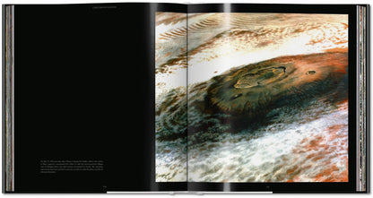 Mars. Photographs from the NASA Archives (German, French, English)