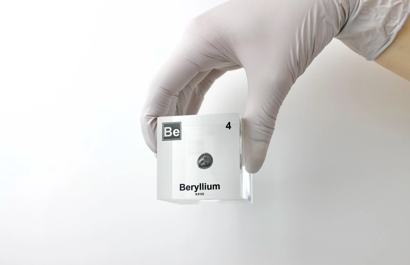 Beryllium Element Cube - 2" Acrylic Display - Atomic Number 4