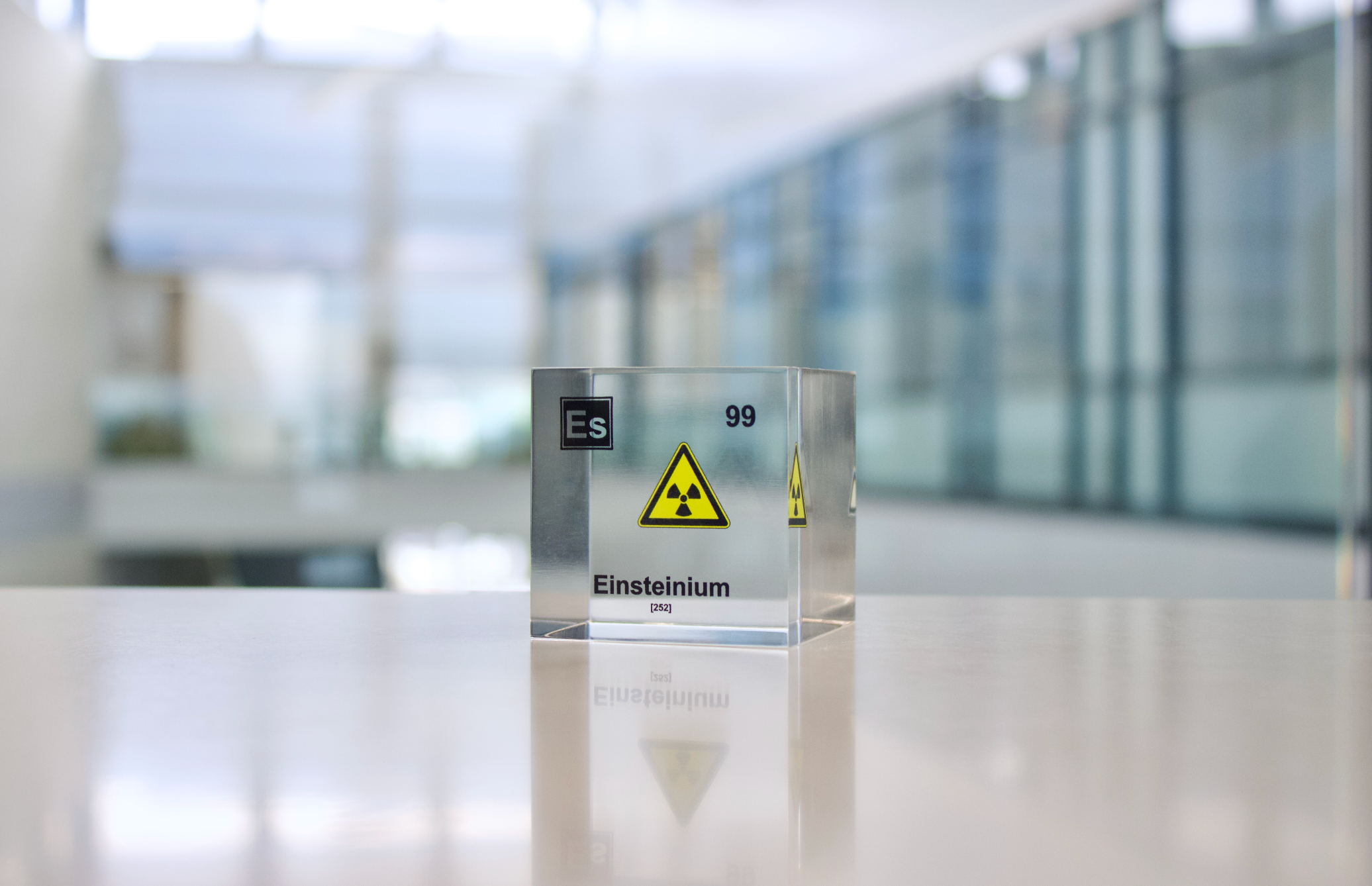 Einsteinium Element Cube - 2" Acrylic Display - Atomic Number 99