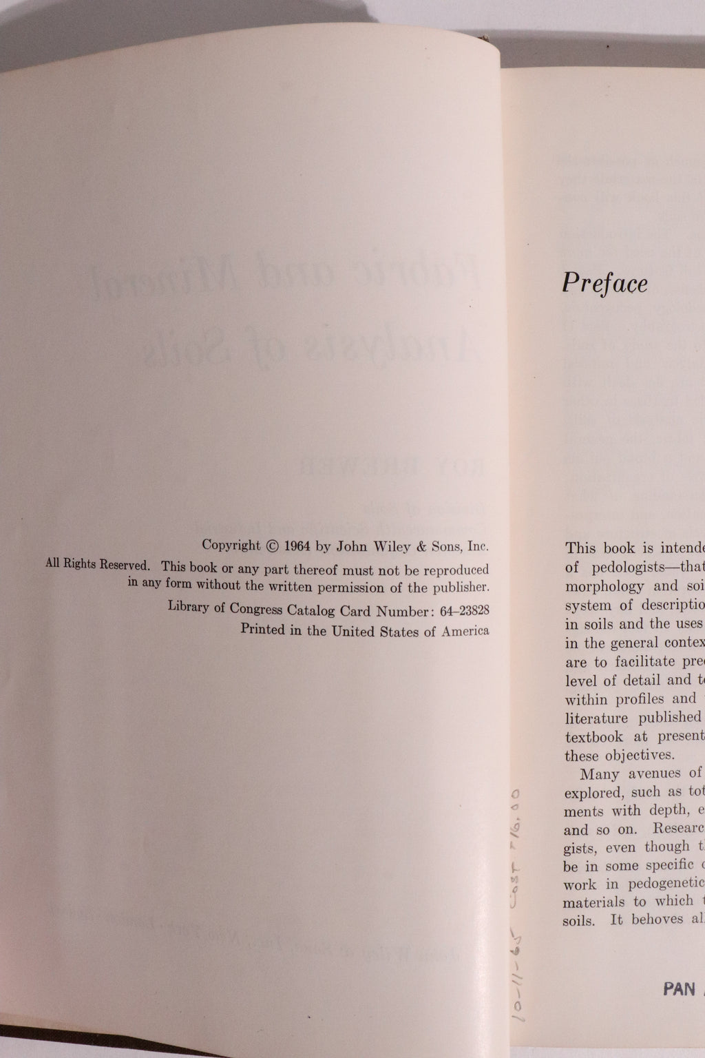 Fabric and Mineral Analysis of Soils — Roy Brewer (First Edition, 1964)