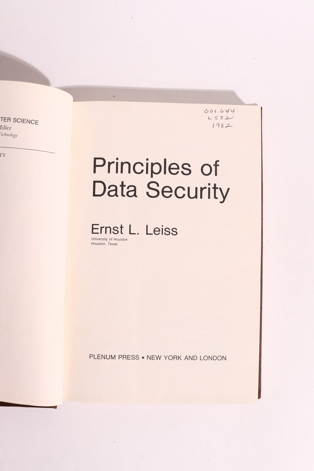 Principles of Data Security — Ernst L. Leiss, 1982 | Early Computer Security & Cryptography