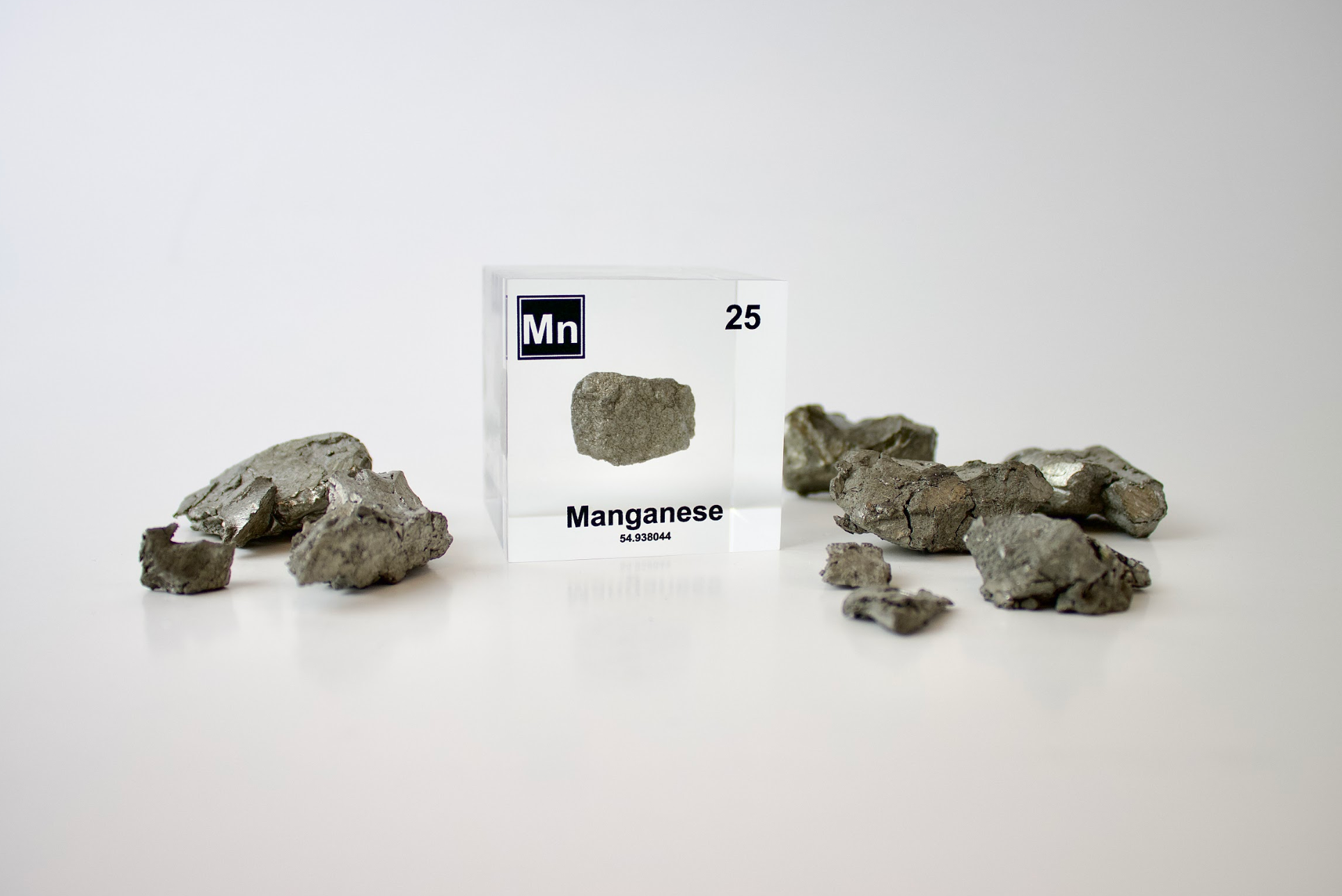 Manganese Element Cube - 2" Acrylic Display - Atomic Number 25