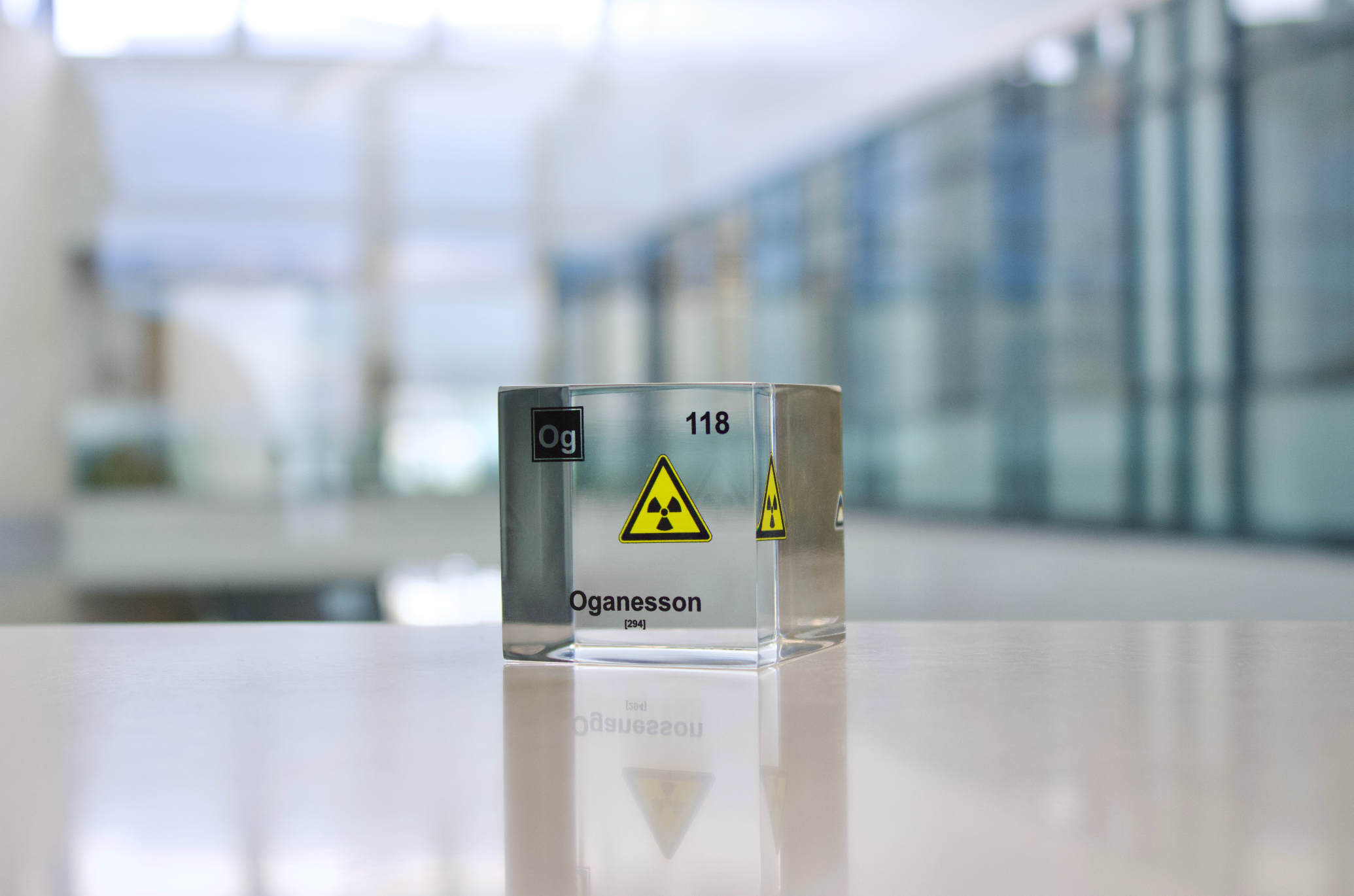 Oganesson Element Cube - 2" Acrylic Display - Atomic Number 118