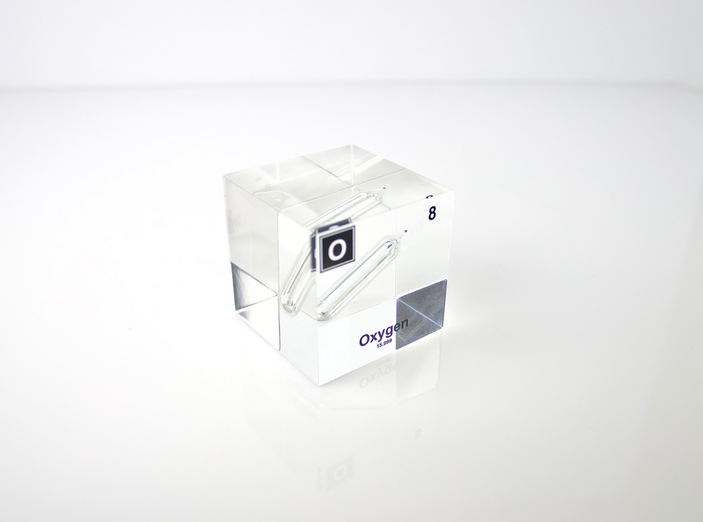Oxygen Element Cube - 2" Acrylic Display - Atomic Number 8