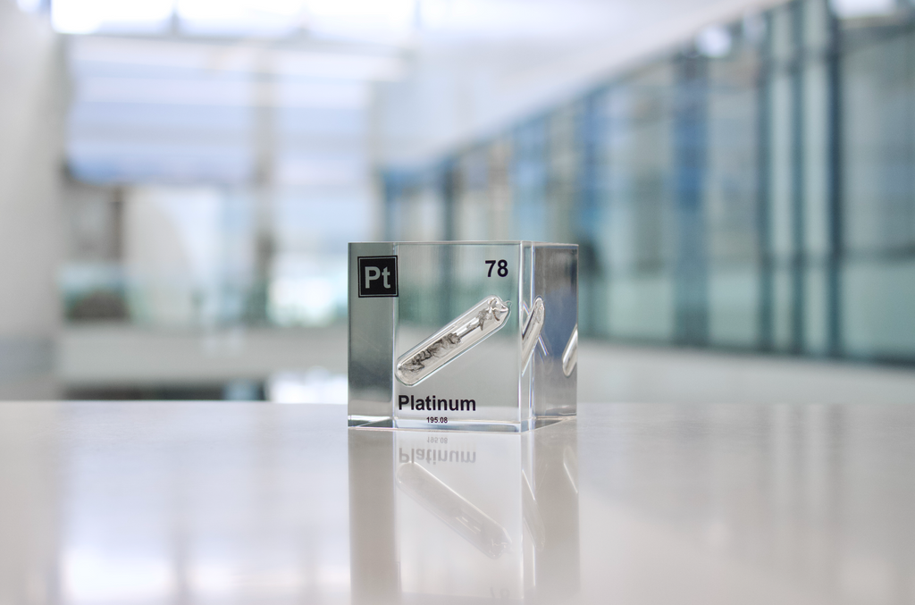 Platinum Element Cube - 2" Acrylic Display - Atomic Number 78