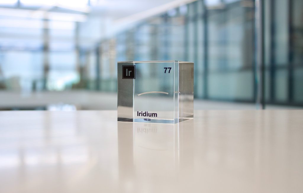 Iridium Element Cube - 2" Acrylic Display - Atomic Number 77