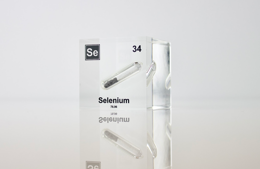 Selenium Element Cube - 2" Acrylic Display - Atomic Number 34