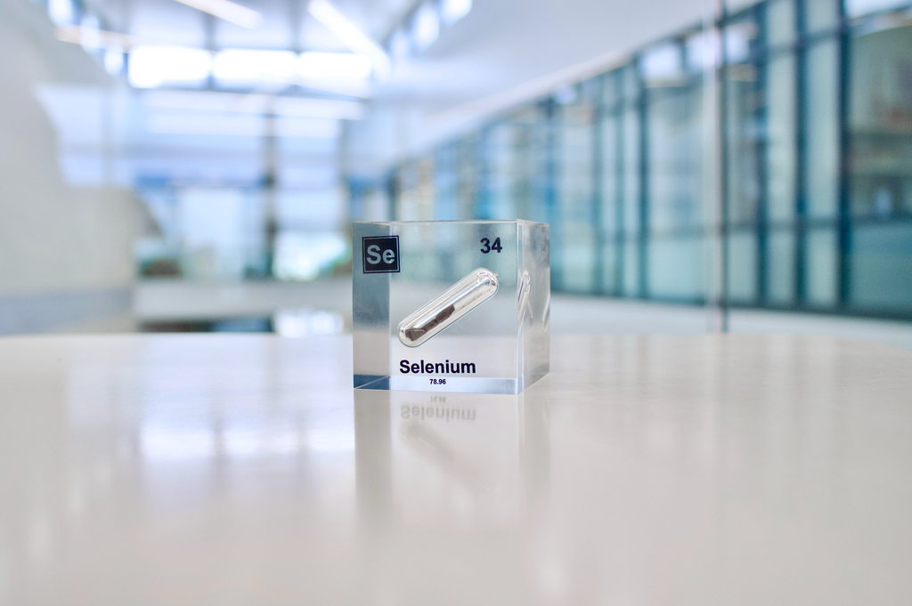 Selenium Element Cube - 2" Acrylic Display - Atomic Number 34