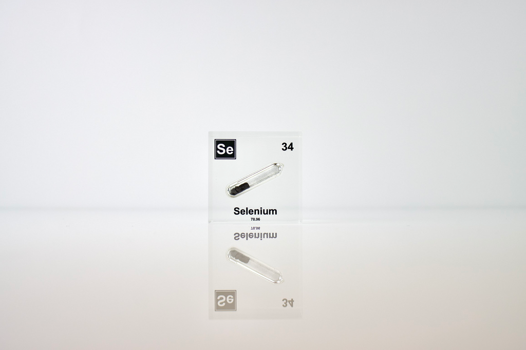 Selenium Element Cube - 2" Acrylic Display - Atomic Number 34