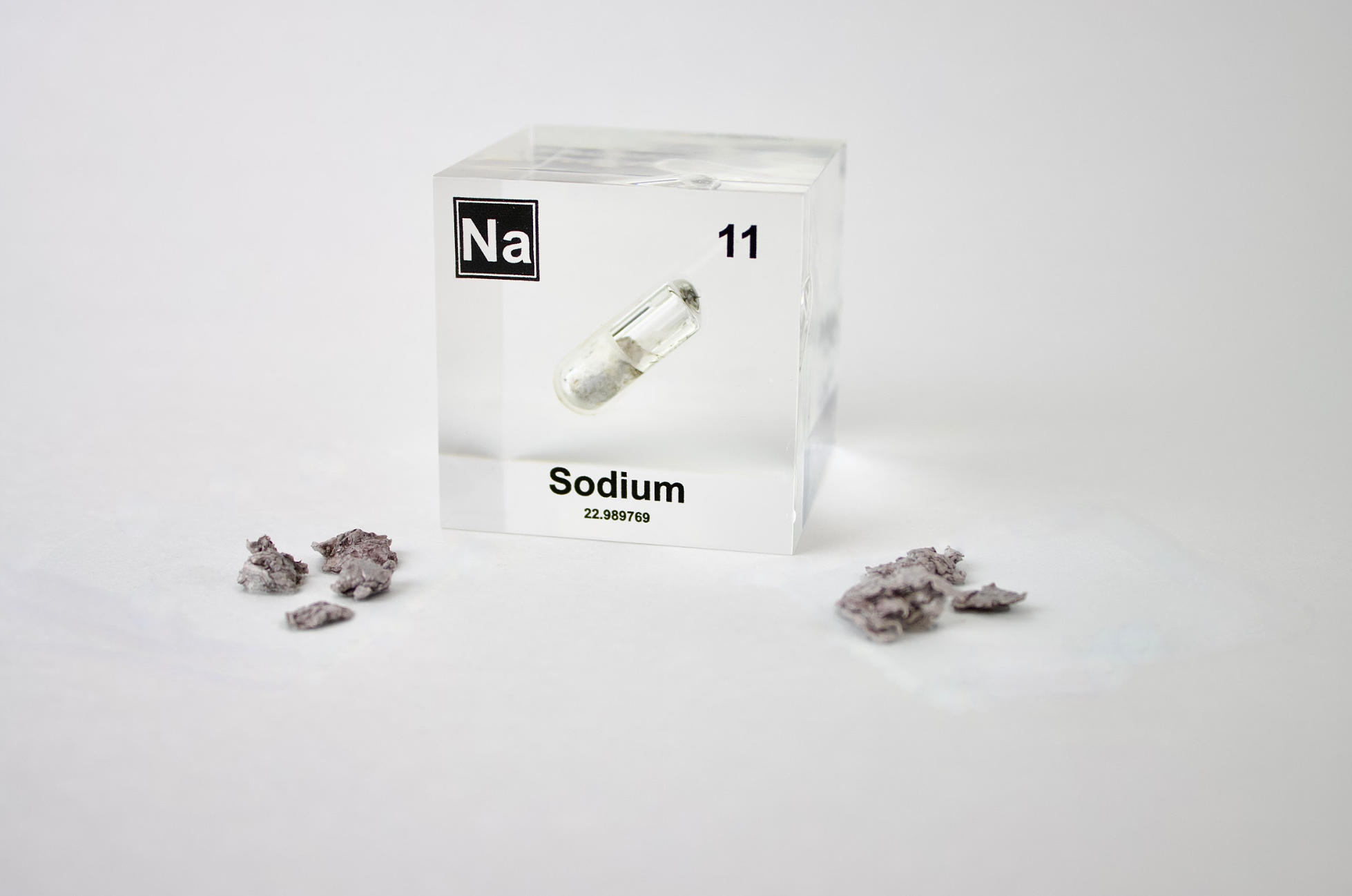Sodium Element Cube - 2" Acrylic Display - Atomic Number 11