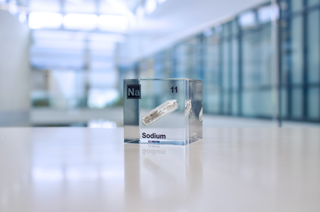 Sodium Element Cube - 2" Acrylic Display - Atomic Number 11