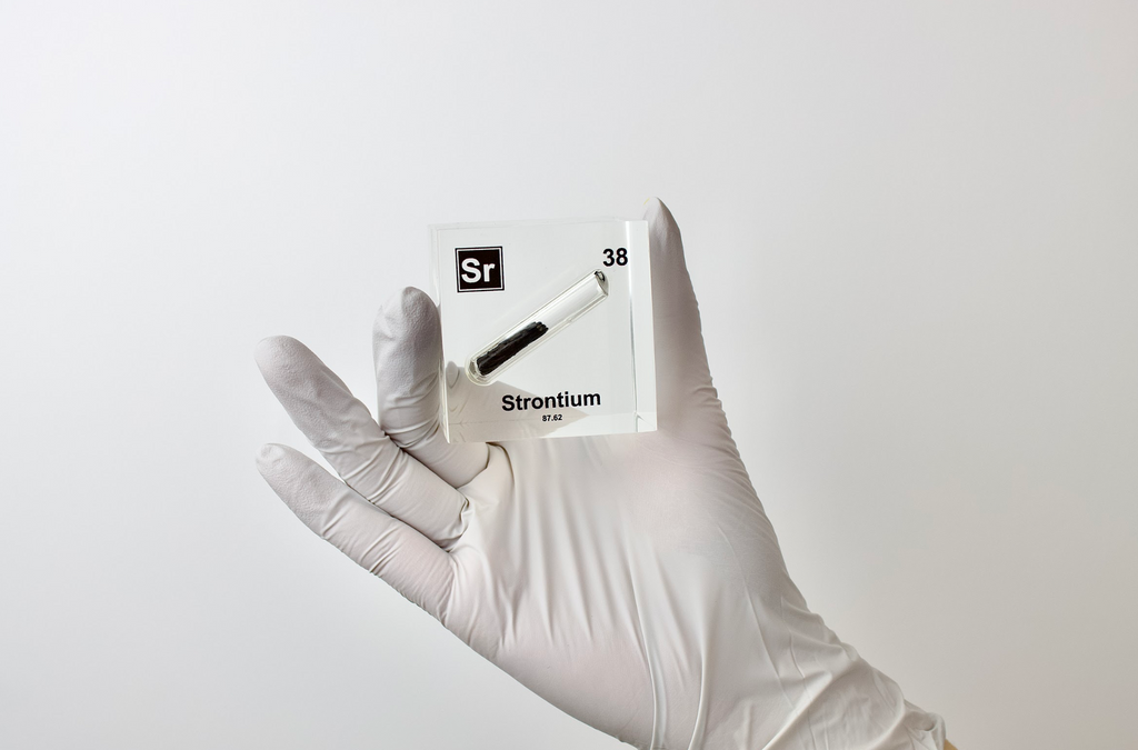 Strontium Element Cube - 2" Acrylic Display - Atomic Number 38