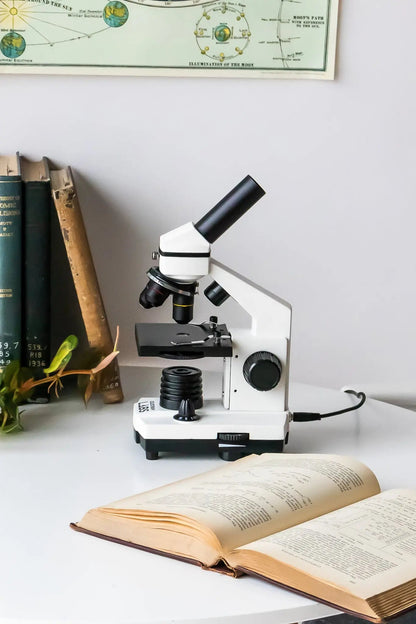 Compound Microscope CM800 - Magnification from Stemcell Science Shop