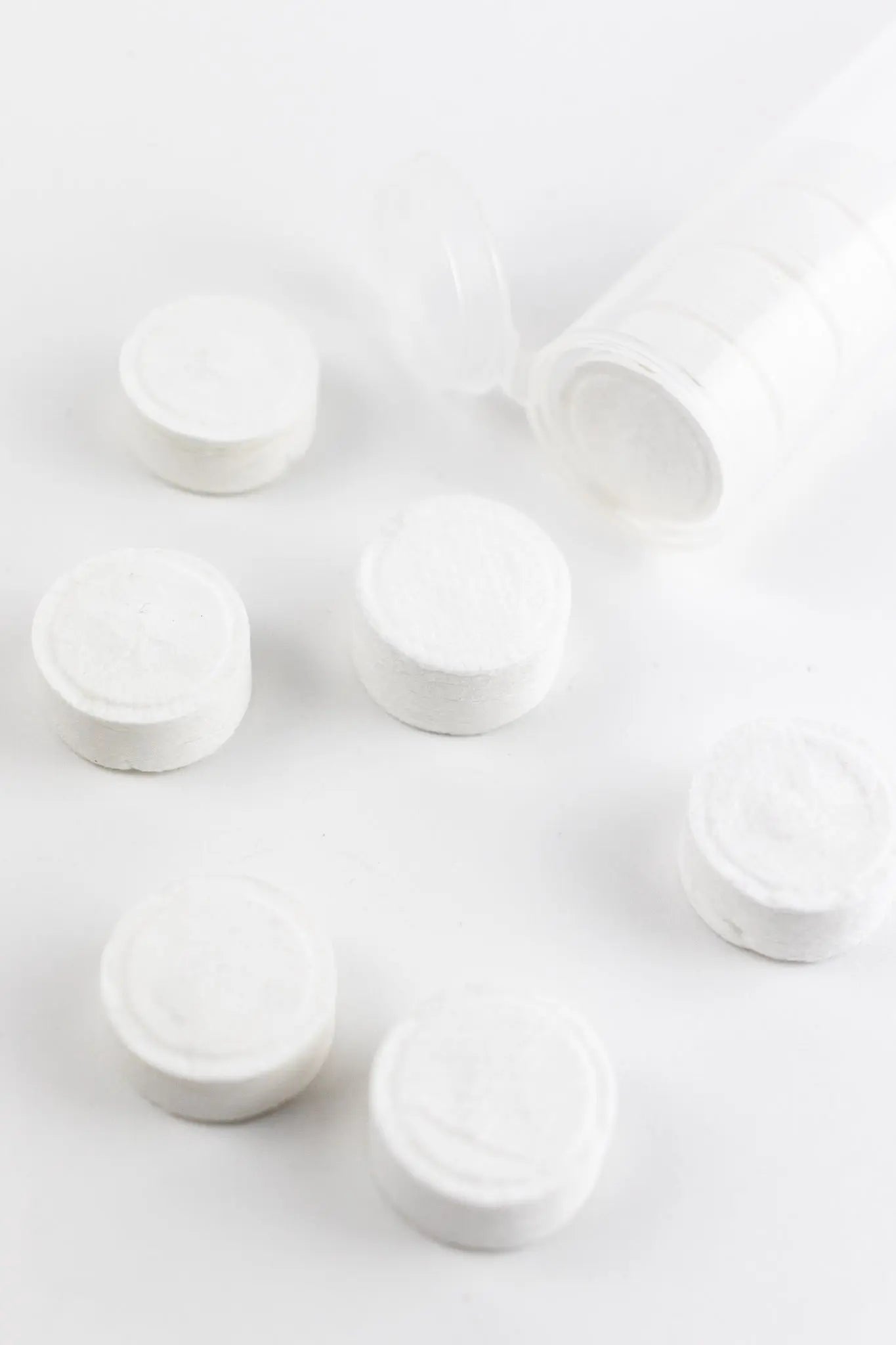 Compressed Towel Tablets - Tool from Stemcell Science Shop