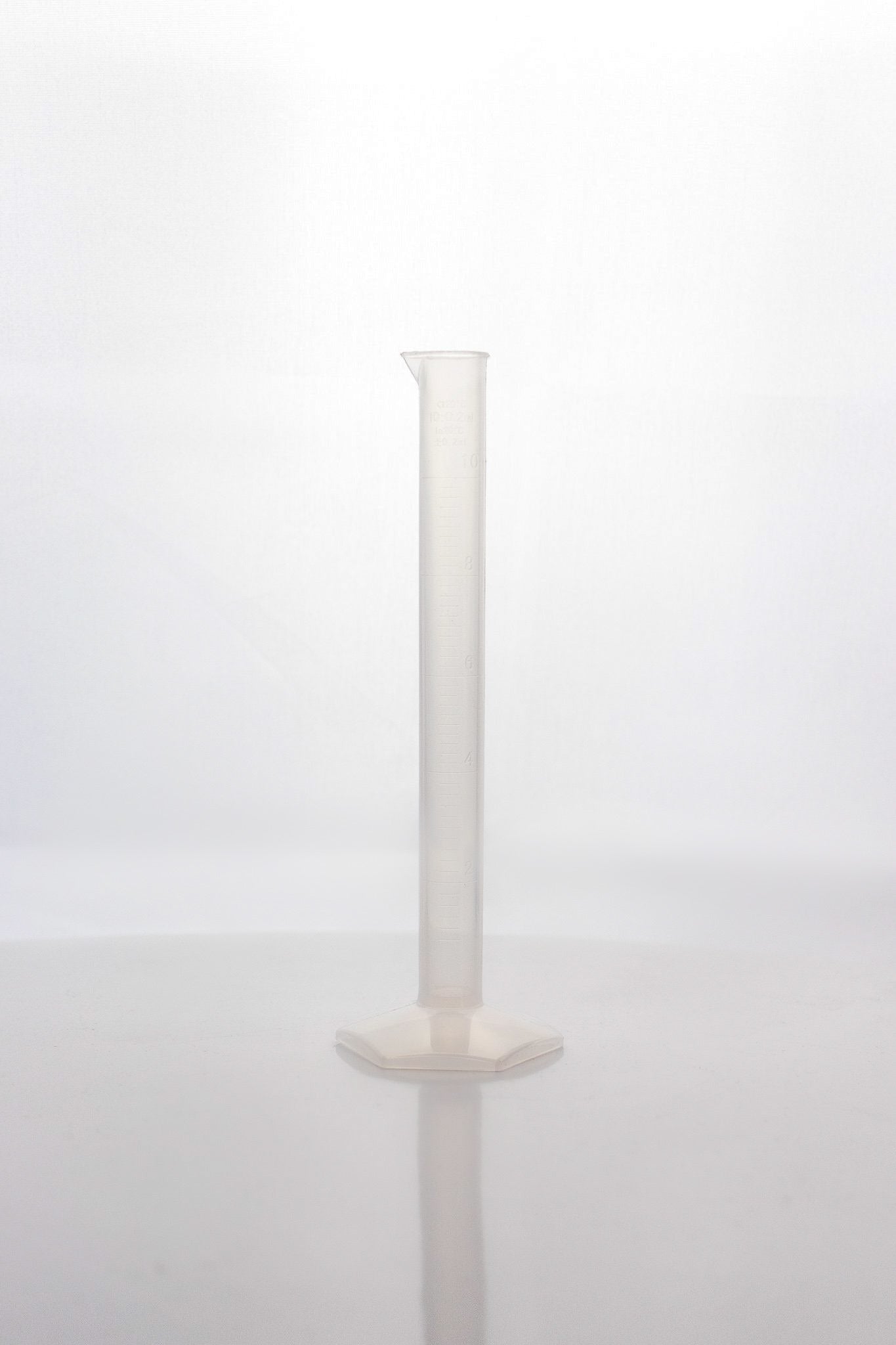 Graduated Cylinder - Plastic Laboratory Stemcell Science Shop