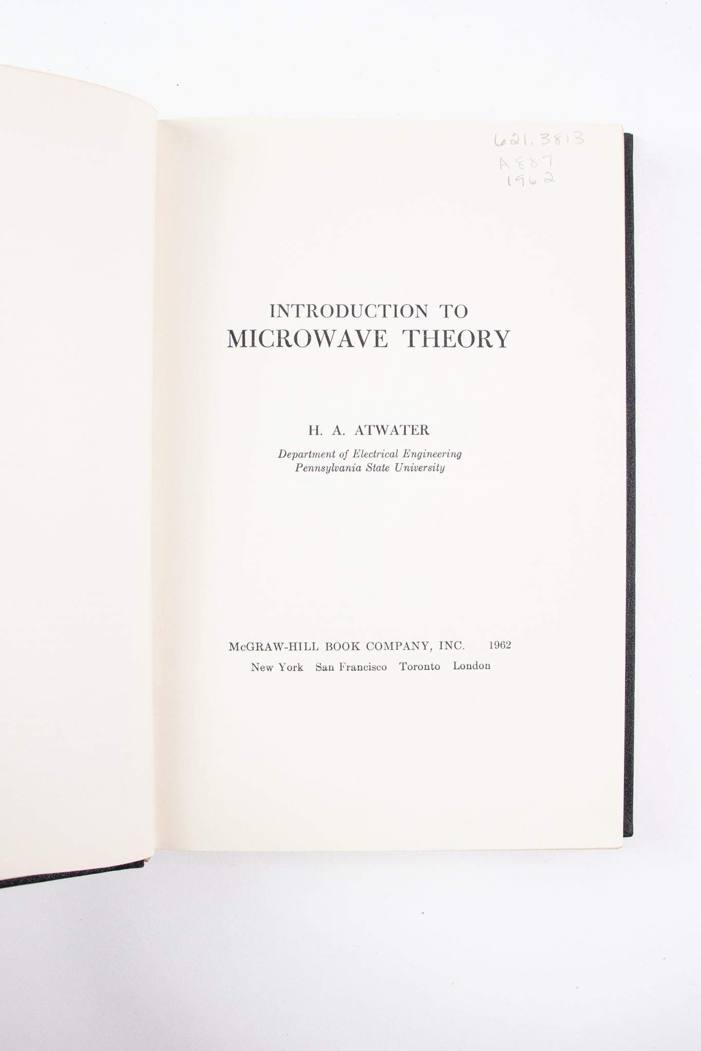 Introduction to Microwave Theory - Books from Stemcell Science Shop