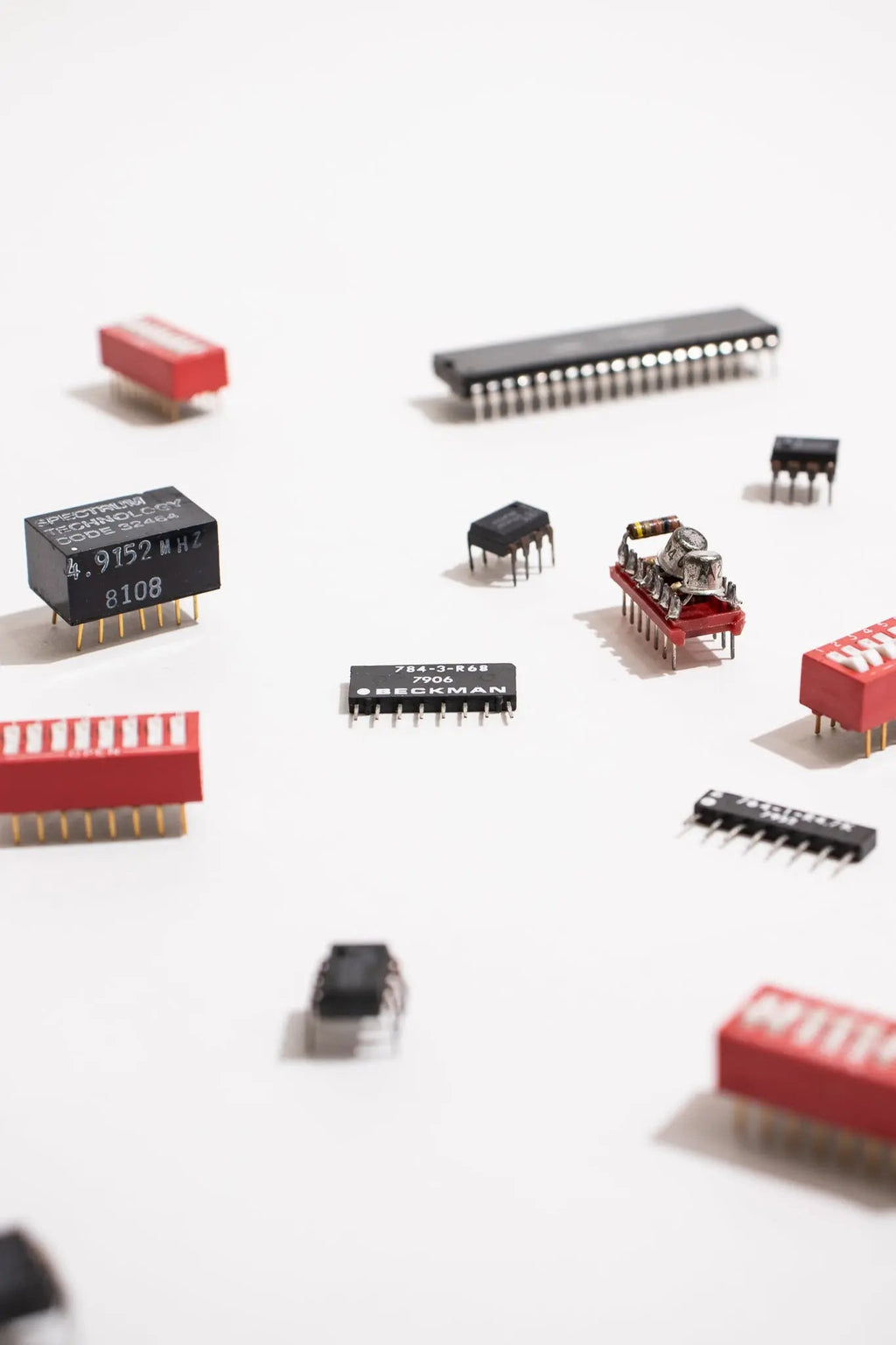 NASA Mission Control Computer Artifacts, Standard (14-, 16-, 20-pin) at Stemcell Science Shop