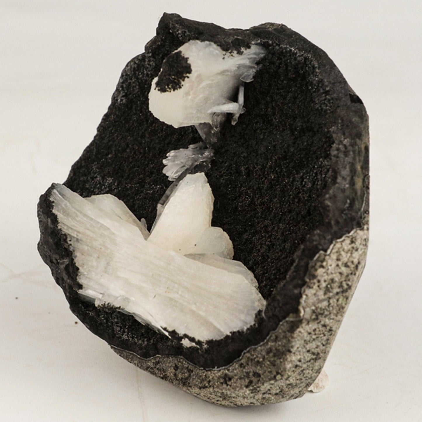 Stilbite in Chalcedony Geode Free Standing Natural Mineral Specimen # B 6524