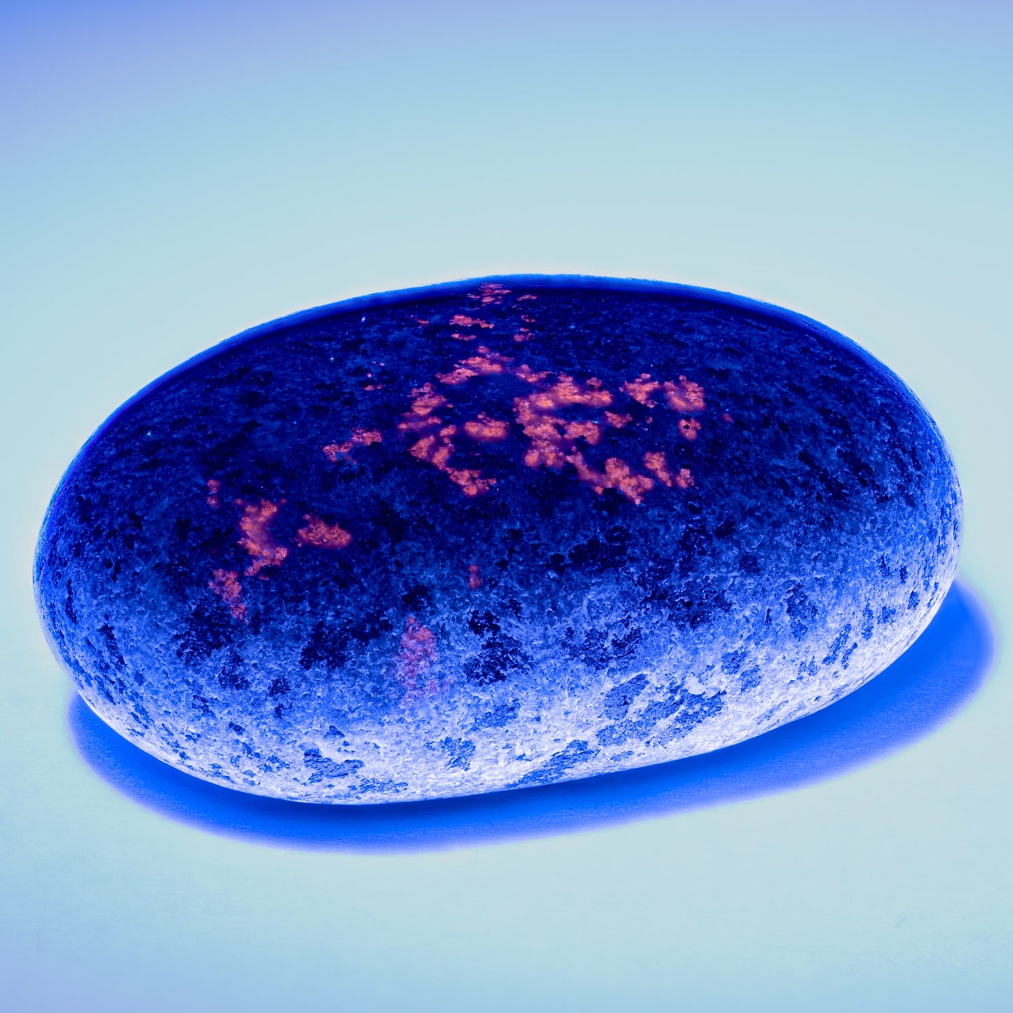 Shining Syenite - UV Glow Rocks
