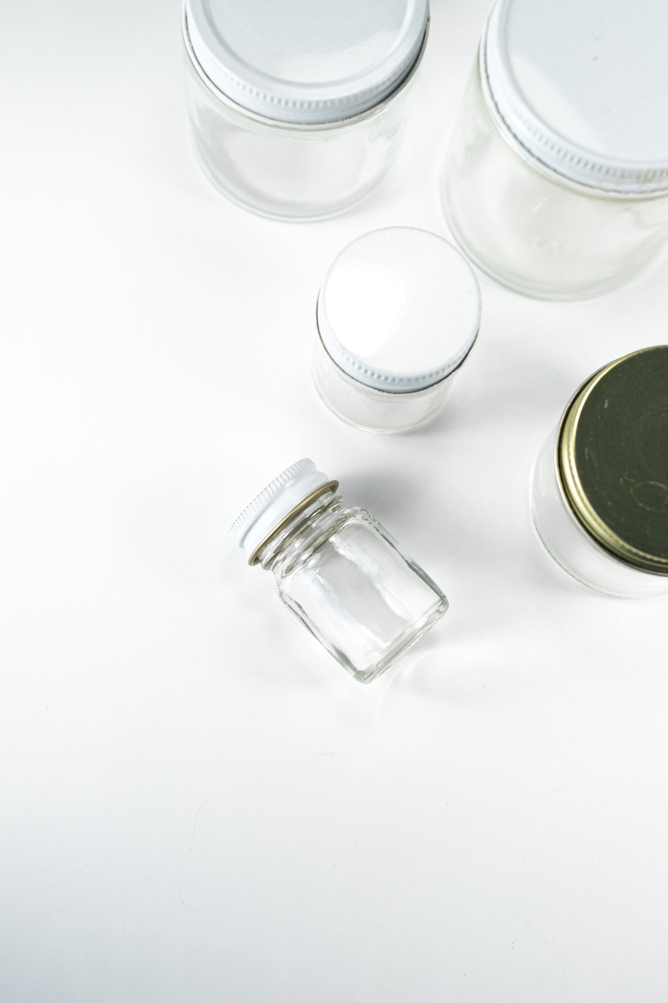 Specimen Jars with Lids - Stemcell Science Shop