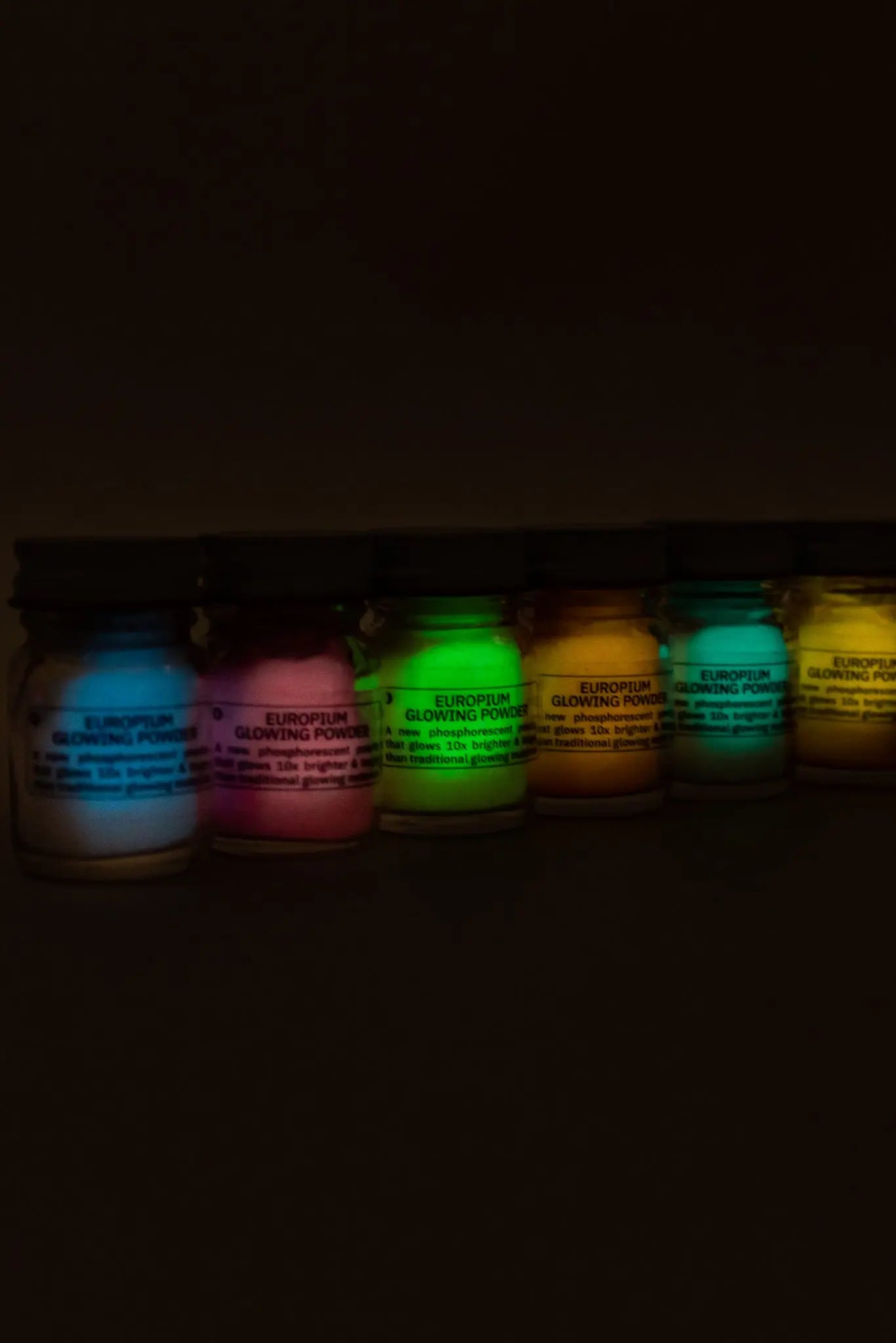 Europium Glow Powder - Stemcell Science Shop